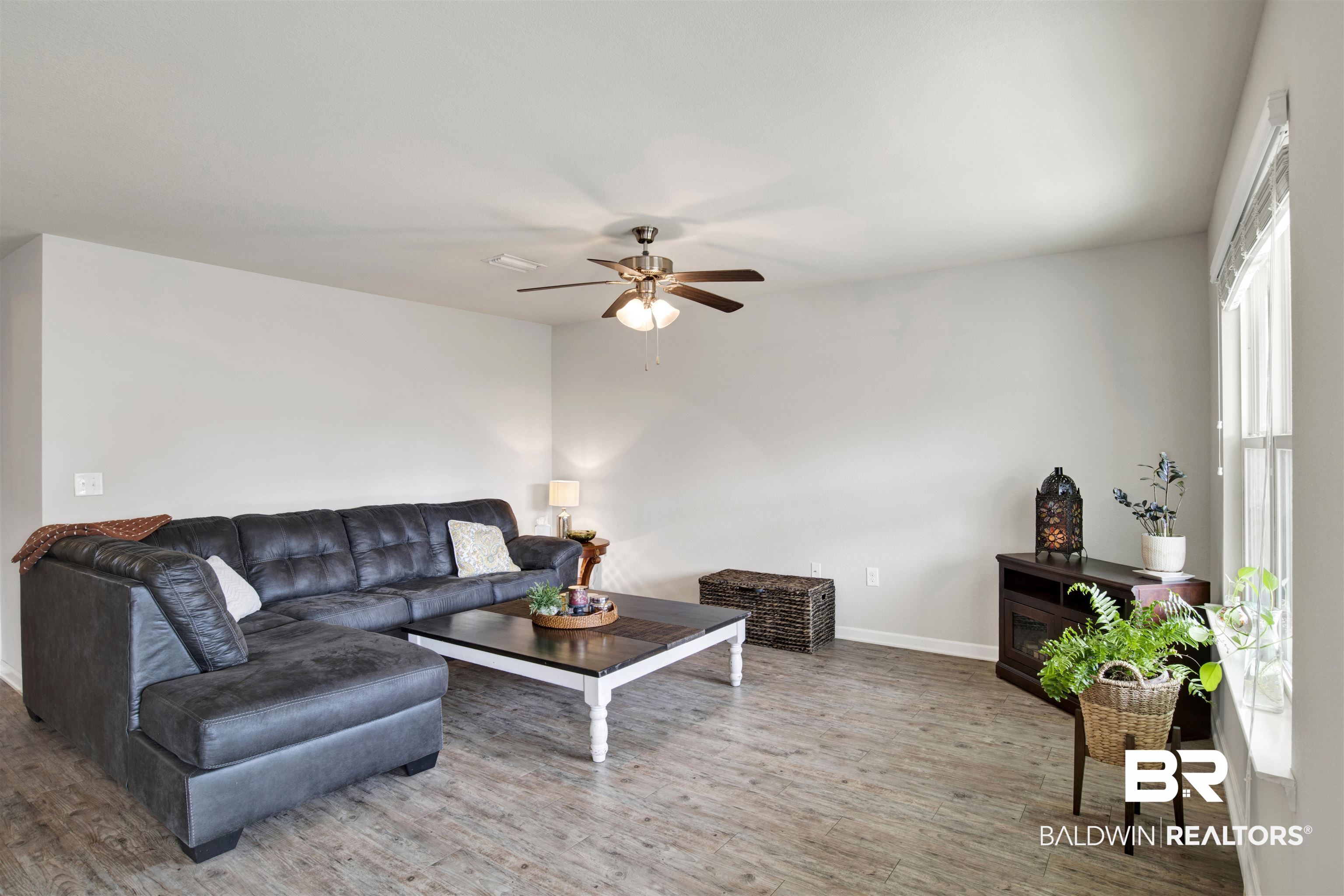 17474 Harding Drive Foley, AL 36535 - Photo 8 of 22 Living Room