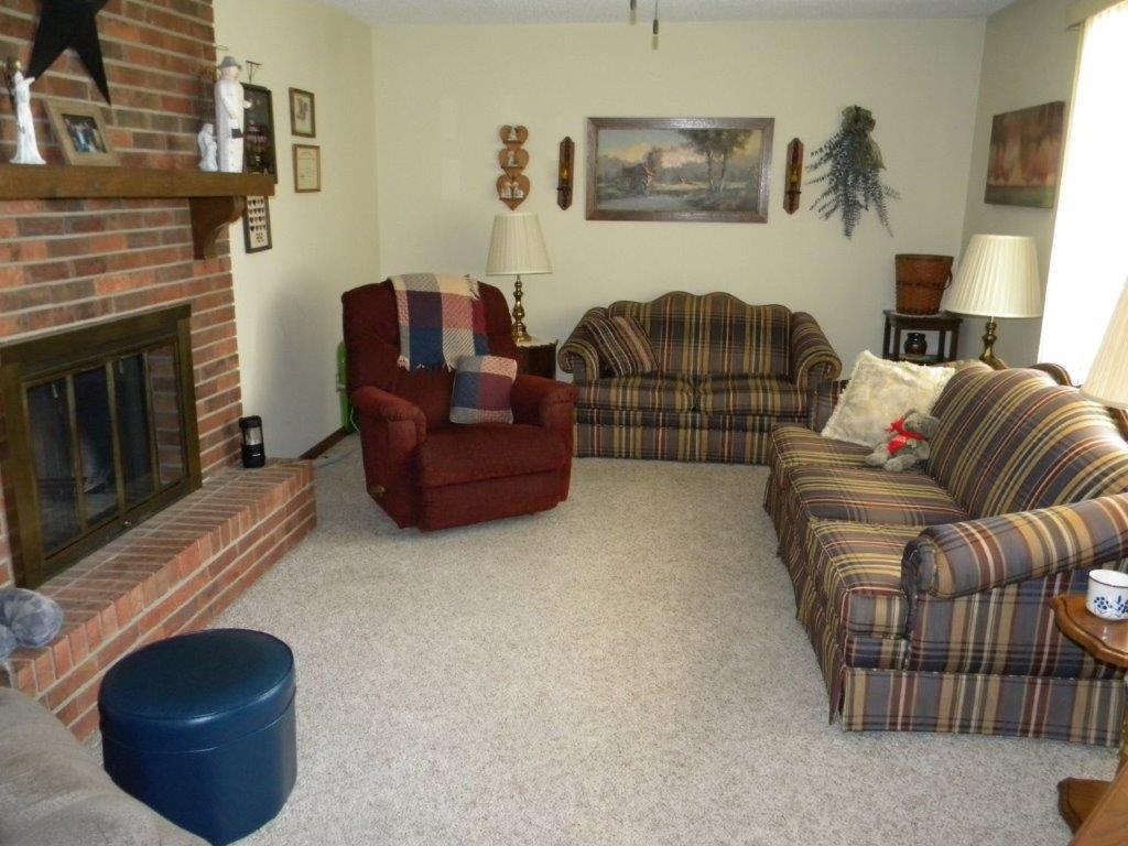 25360 Indian Ridge Road Sterling, IL 61081 - Photo 3 of 21