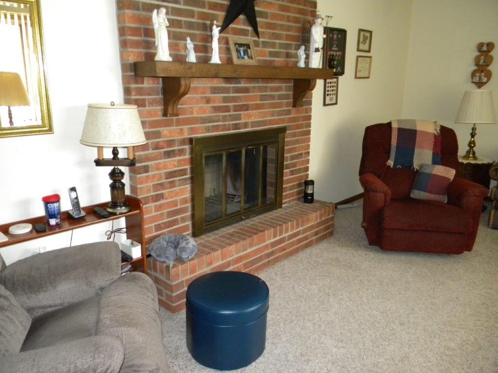 25360 Indian Ridge Road Sterling, IL 61081 - Photo 4 of 21