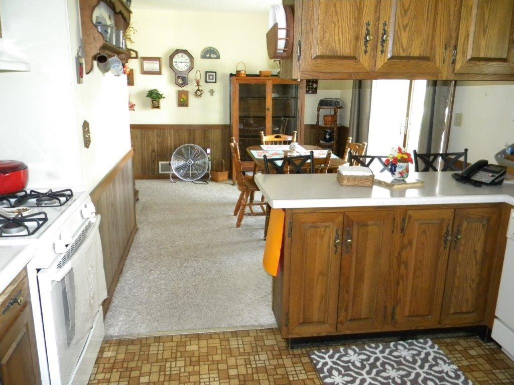 25360 Indian Ridge Road Sterling, IL 61081 - Photo 8 of 21