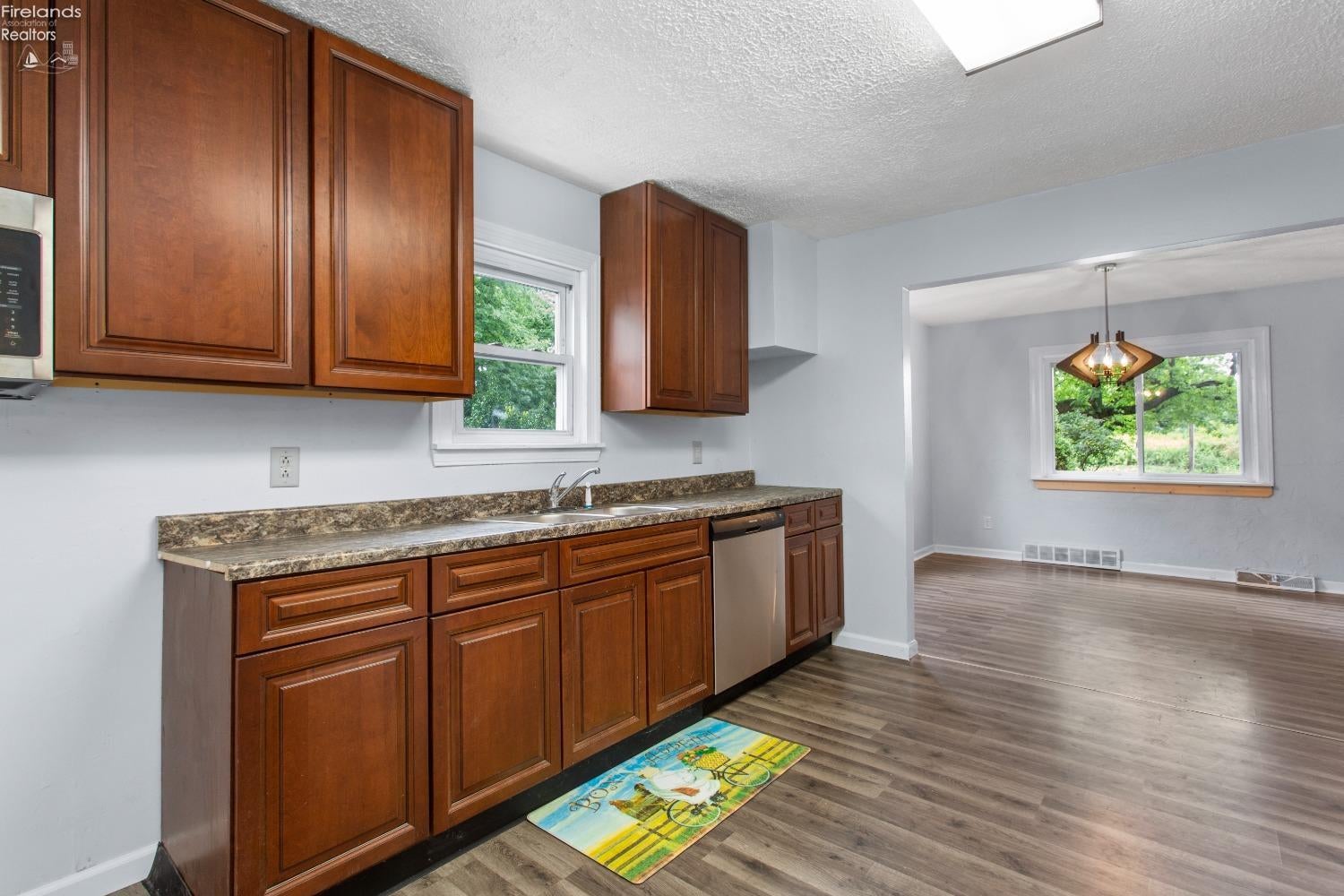 5706 Cleveland Road East Vermilion, OH 44089 - Photo 8 of 30 Gallery Image 8