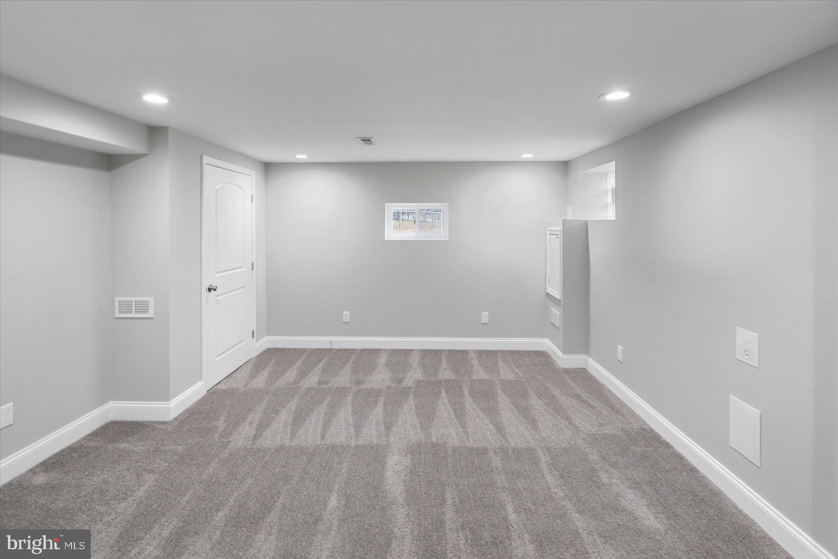 2901 Edison Highway Baltimore, MD 21213 - Photo 22 of 52 a view of an empty room