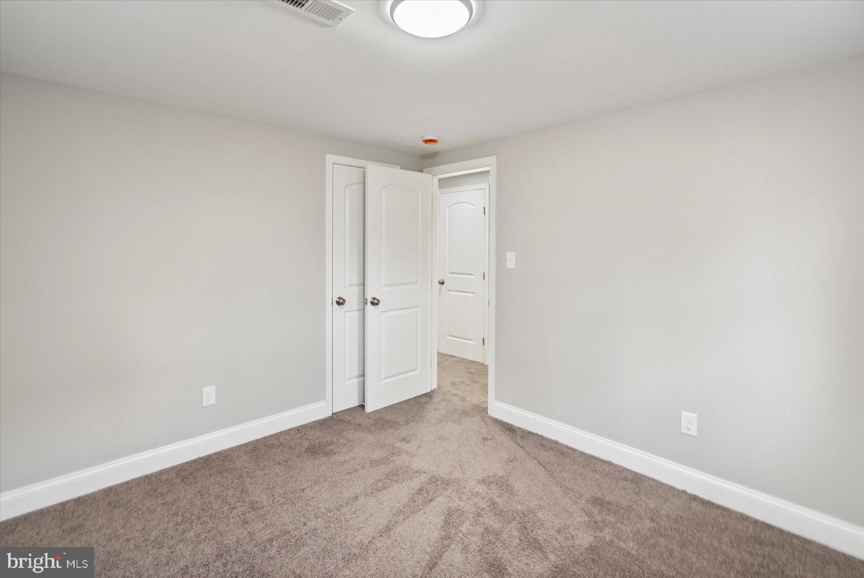 2901 Edison Highway Baltimore, MD 21213 - Photo 30 of 52 a very nice looking room