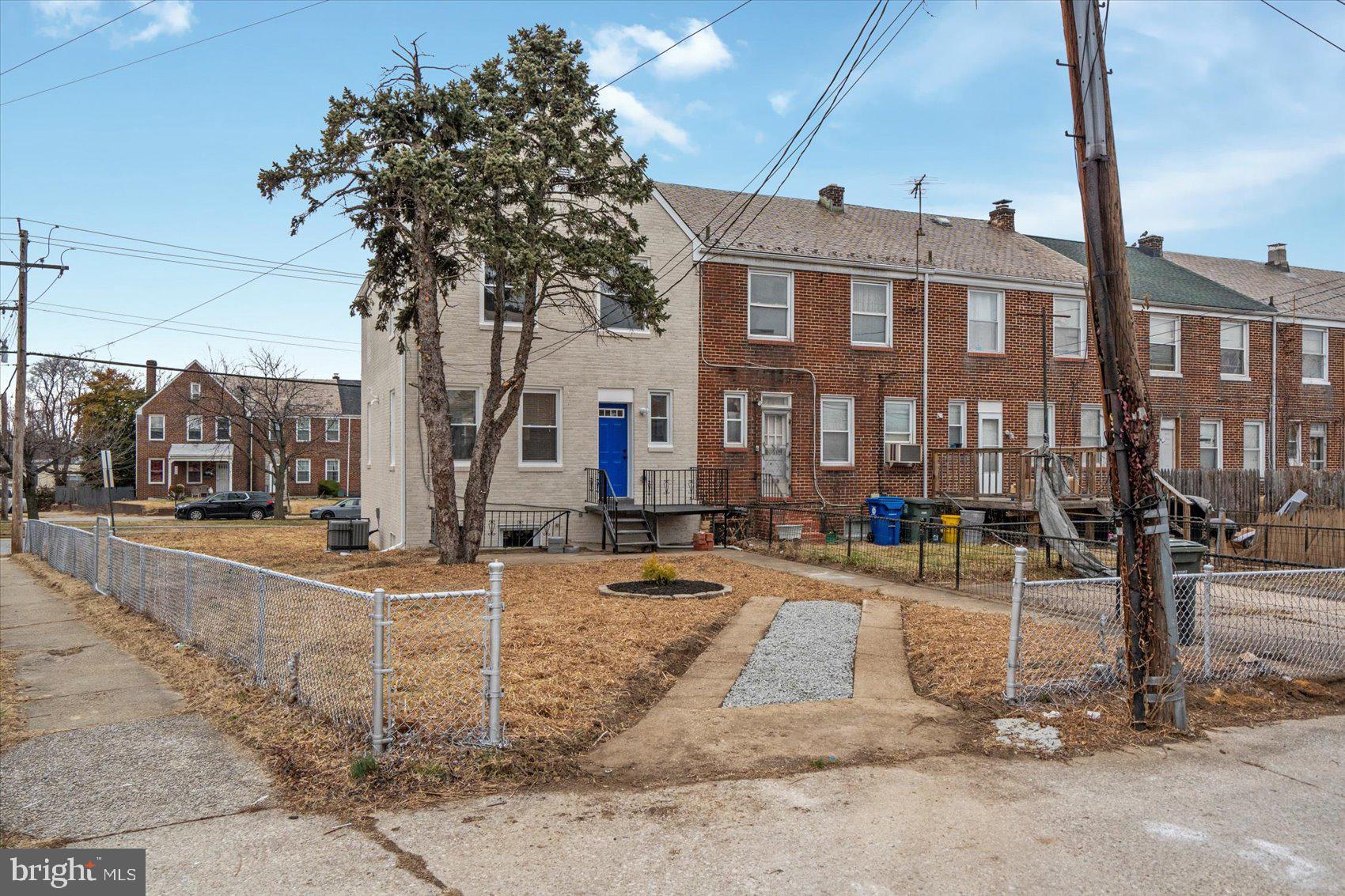 2901 Edison Highway Baltimore, MD 21213 - Photo 50 of 52 a view of a building with a street