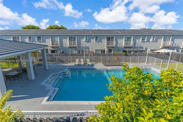 $3,100 | 5240 Northwest 109th Avenue, Unit 4, Doral, FL 33178