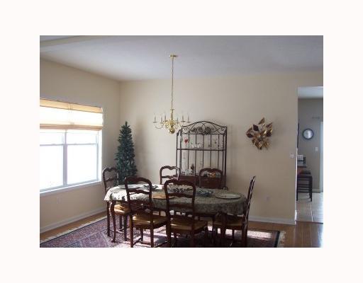 Dining Room. HARDWOOD FLOORING, 9FT CEILINGS, OPENS TO LIVING ROOM