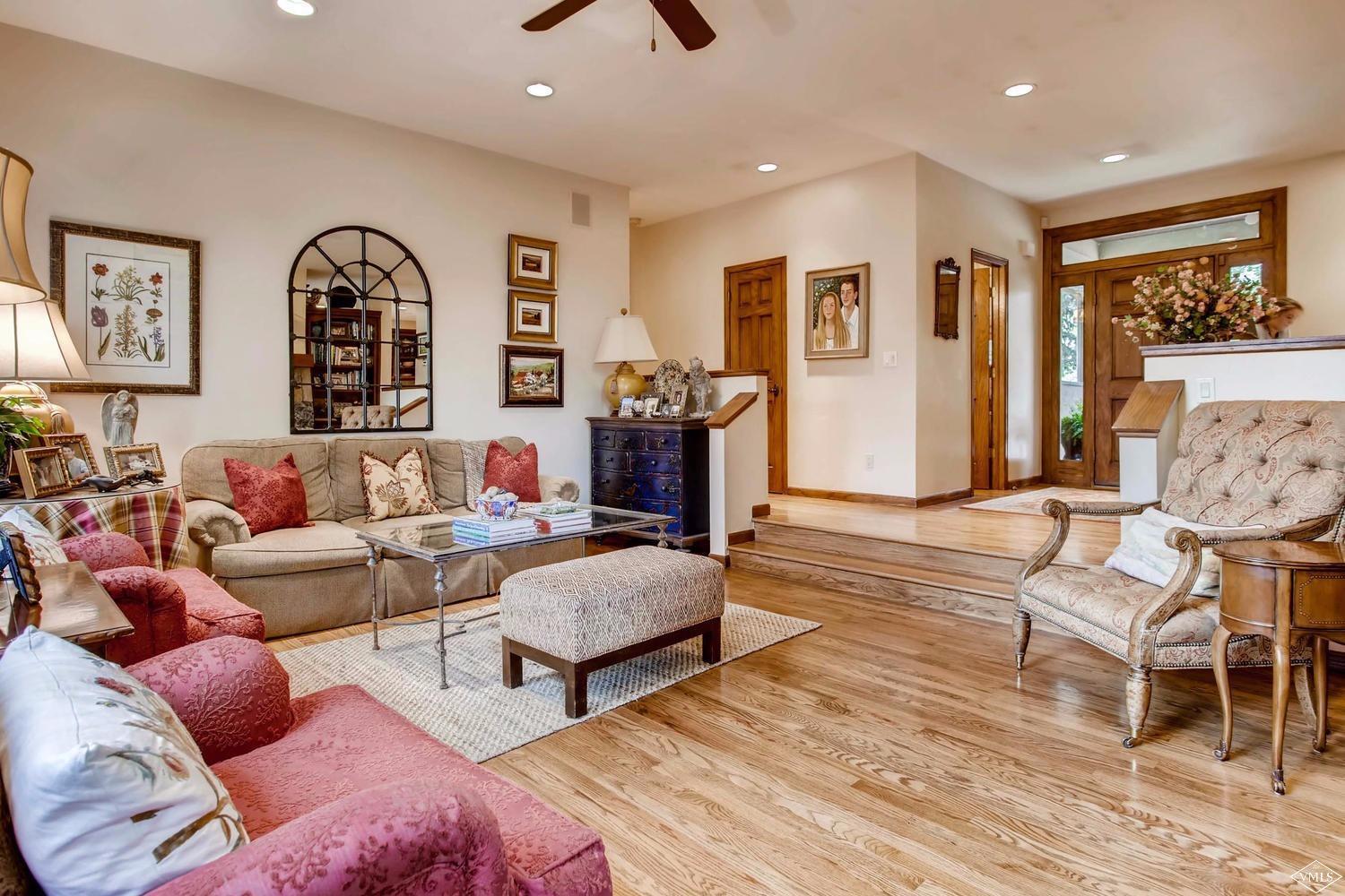 325 Rawhide Road Edwards, CO 81632 - Photo 5 of 23 Great room and foyer.