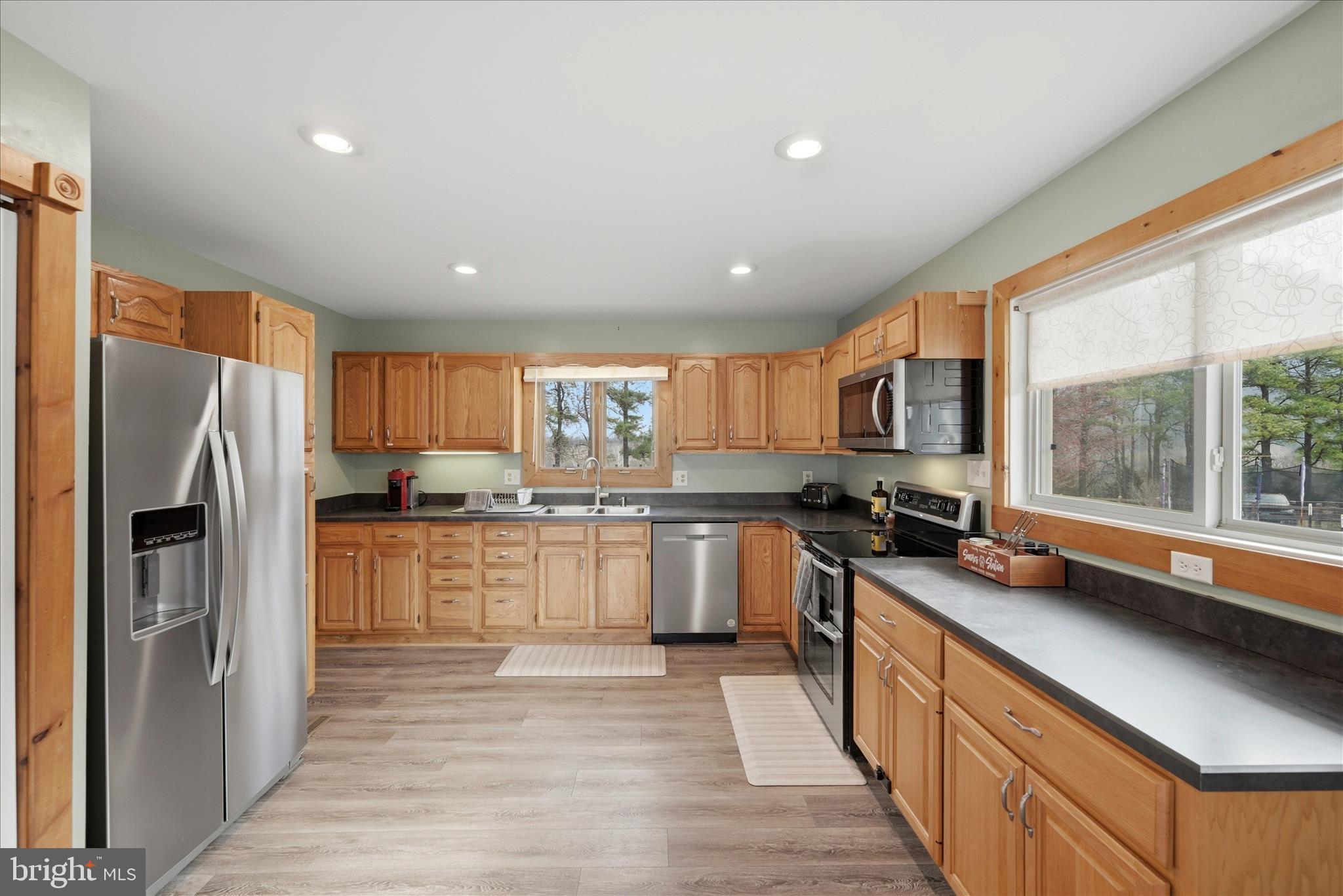 325 Fox Ridge Drive Strasburg, VA 22657 - Photo 16 of 73 Kitchen