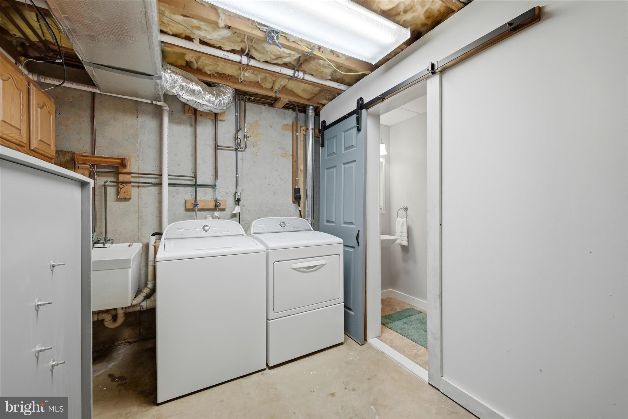 325 Fox Ridge Drive Strasburg, VA 22657 - Photo 40 of 73 Laundry Room