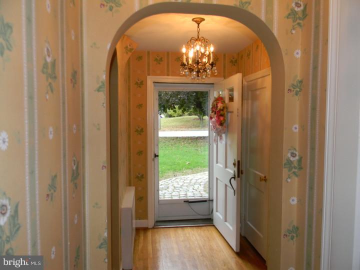 2639 Springfield Road Broomall, PA 19008 - Photo 5 of 12 Gallery Image 5