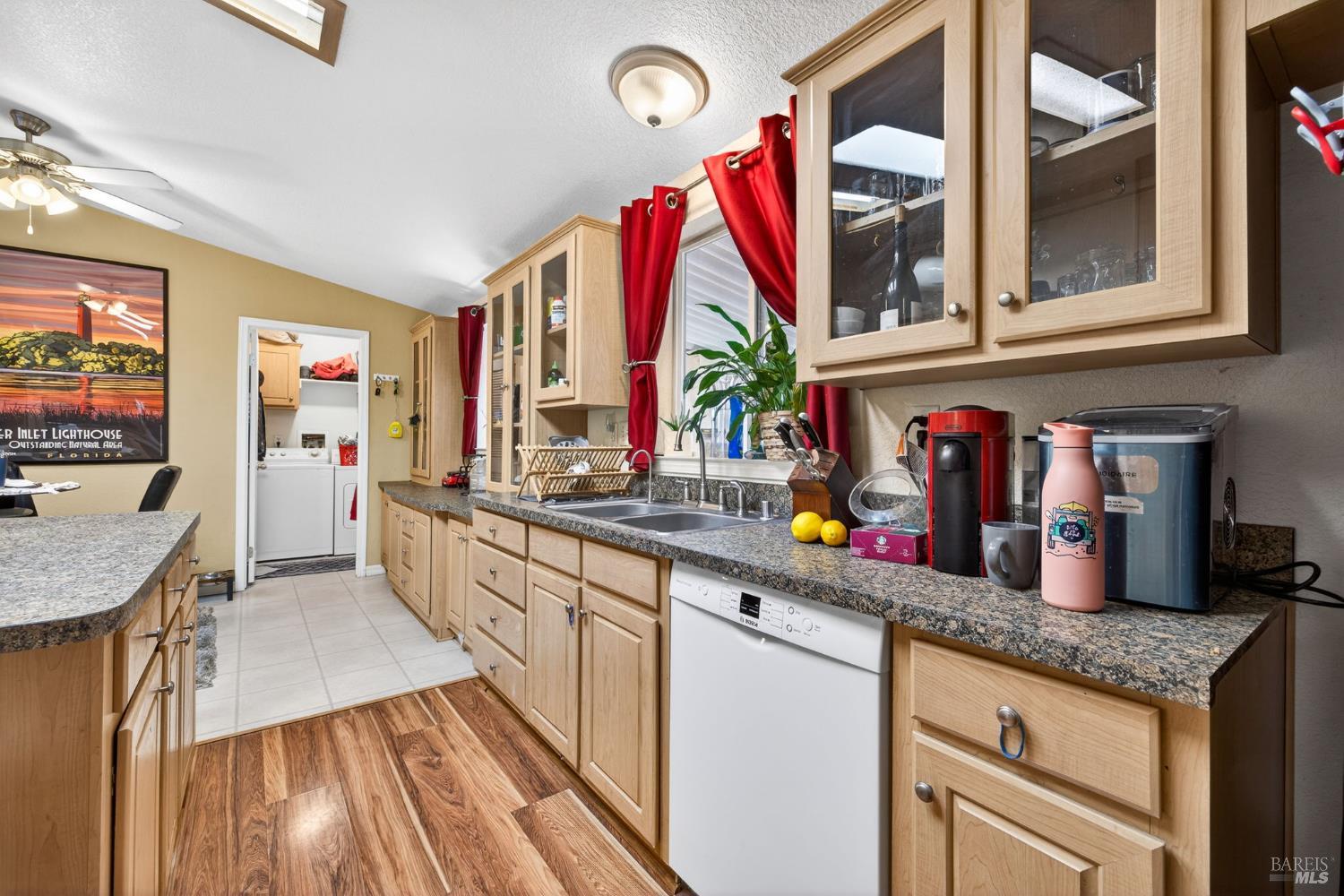 75 Bluejay Drive Santa Rosa, CA 95409 - Photo 12 of 29 Gallery Image 12