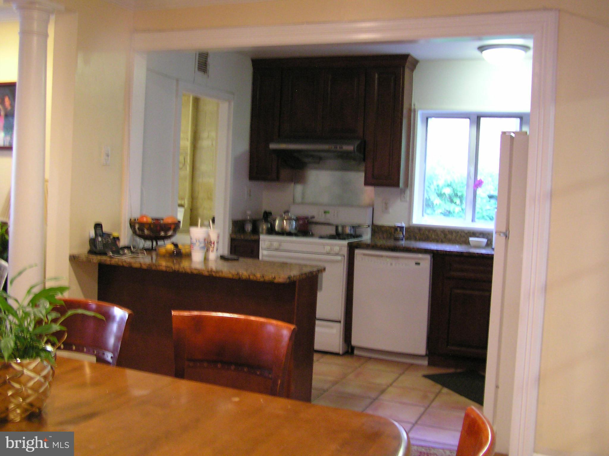 5405 Fremont Street Springfield, VA 22151 - Photo 2 of 30 Kitchen