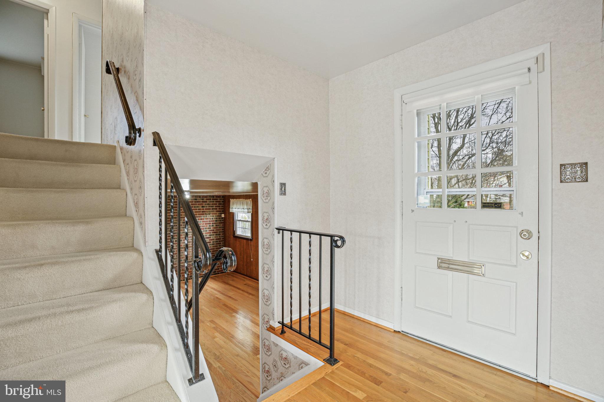 6106 Rivanna Drive Springfield, VA 22150 - Photo 4 of 43