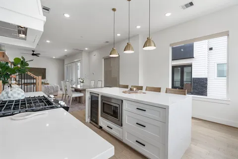 $555,000 | 1207 East 24th Street, Unit A, Houston, TX 77009