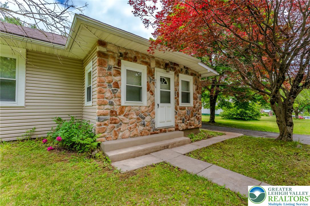 4618 Long Run Road Lehighton, PA 18235 - Photo 2 of 39 Front View