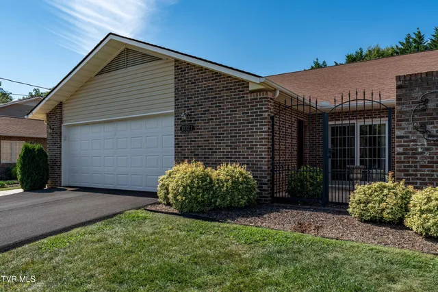 $359,000 | 1032 Estate Drive, Unit 1, Johnson City, TN 37604