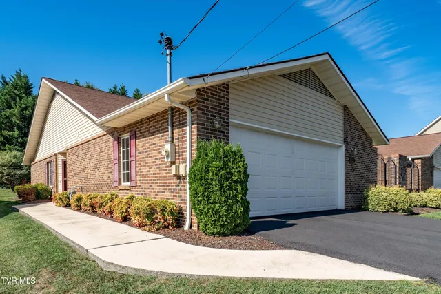 $359,000 | 1032 Estate Drive, Unit 1, Johnson City, TN 37604