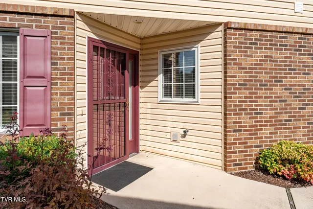 $359,000 | 1032 Estate Drive, Unit 1, Johnson City, TN 37604