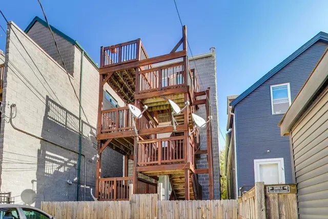 a view of a house with a small space