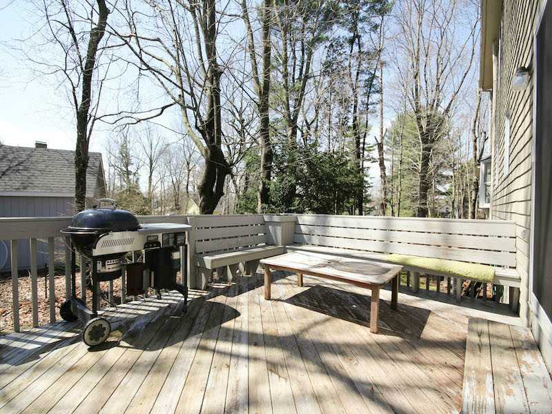 10 Zompa Road Barrington, RI 02806 - Photo 16 of 17 Yard/Garden.