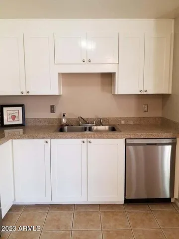 $2,100 | 14420 North 39th Way, Phoenix, AZ 85032
