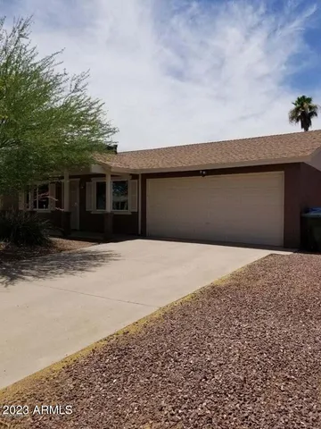 $2,100 | 14420 North 39th Way, Phoenix, AZ 85032