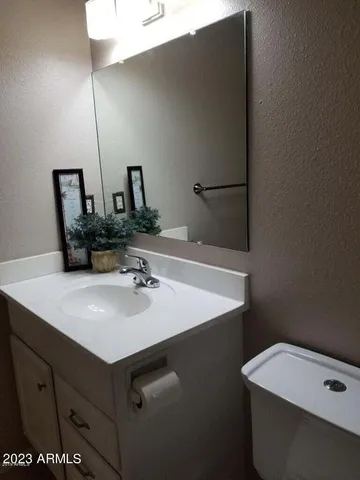$2,100 | 14420 North 39th Way, Phoenix, AZ 85032