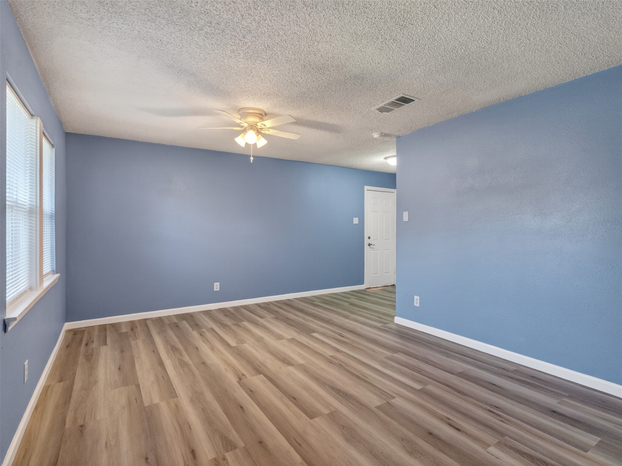 2613 Timber Drive Dickinson, TX 77539 - Photo 10 of 29