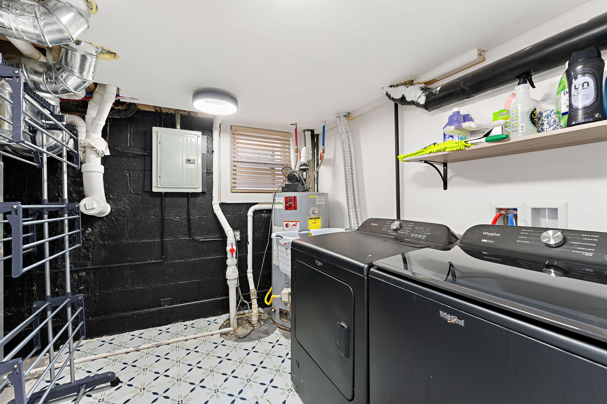 303 Union Street Valparaiso, IN 46383 - Photo 21 of 30 a utility room with dryer and washer