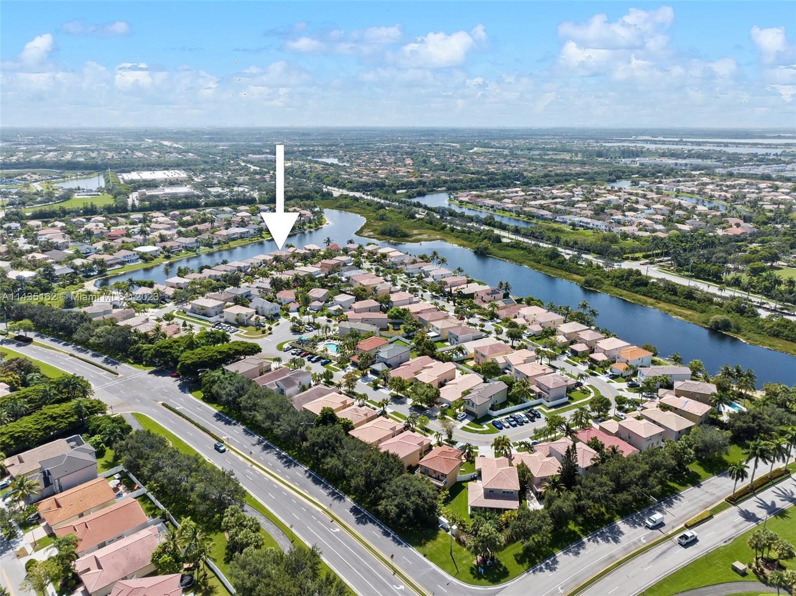 3165 Southwest 176th Way Miramar, FL 33029 - Photo 31 of 32 an aerial view of city and lake