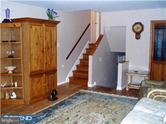 361 Dutch Row Road Elmer, NJ 08318 - Photo 10 of 12 Living Room