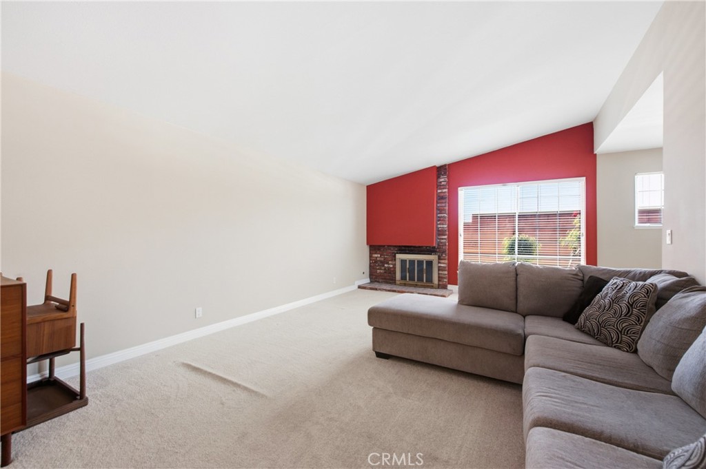 2253 Grafton Street Simi Valley, CA 93063 - Photo 3 of 30