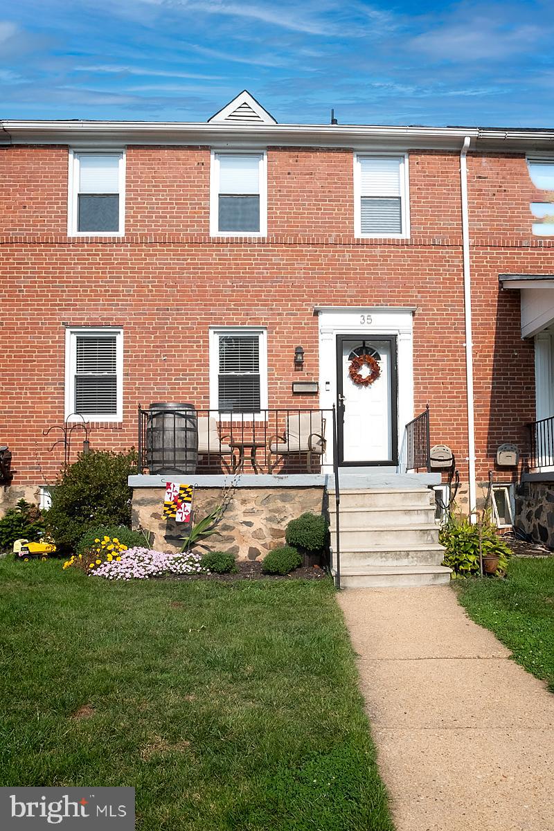 35 Briarwood Road Baltimore, MD 21228 - Photo 1 of 19 Gallery Image 1