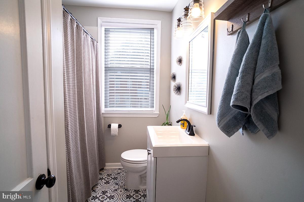35 Briarwood Road Baltimore, MD 21228 - Photo 12 of 19 Gallery Image 12