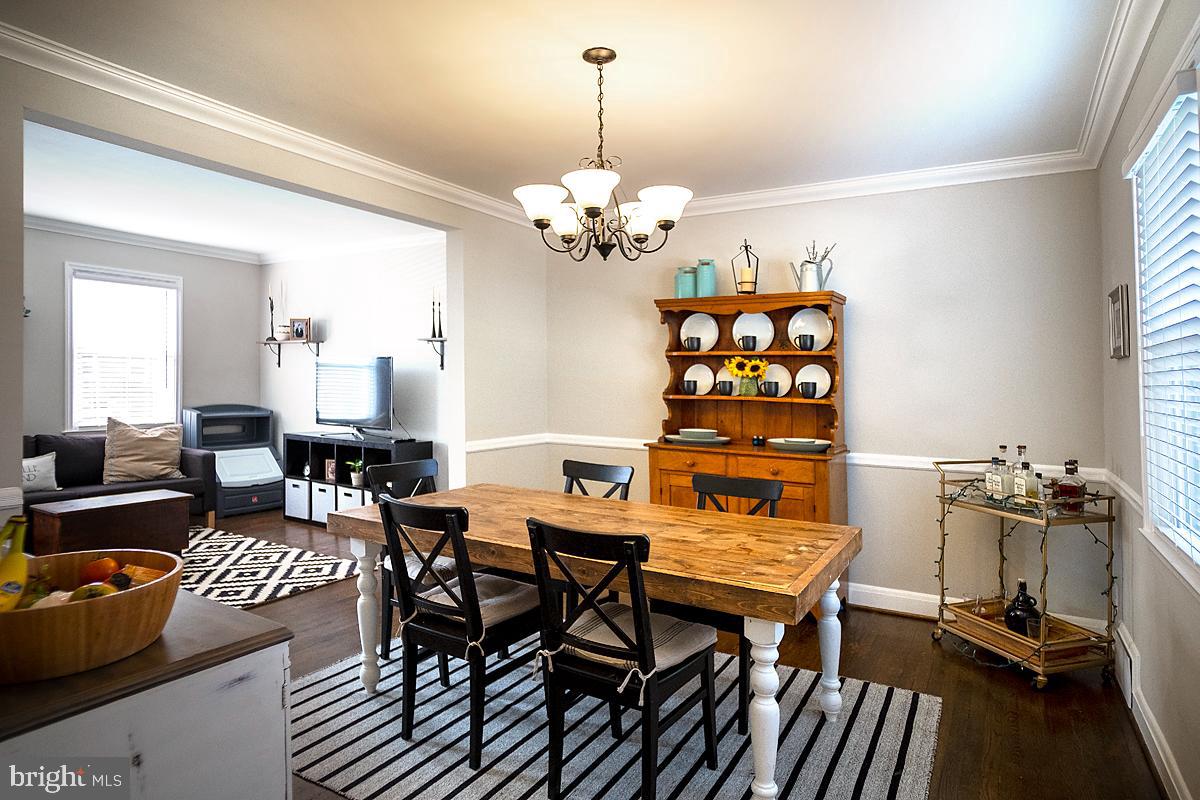 35 Briarwood Road Baltimore, MD 21228 - Photo 3 of 19 Gallery Image 3