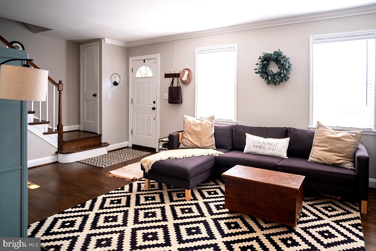 35 Briarwood Road Baltimore, MD 21228 - Photo 4 of 19 Gallery Image 4