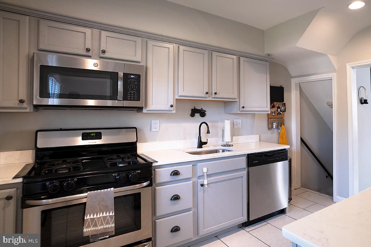 35 Briarwood Road Baltimore, MD 21228 - Photo 7 of 19 Gallery Image 7