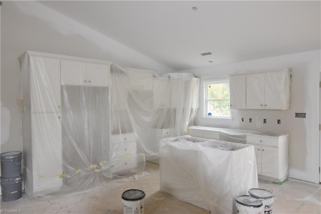 1679 Lake Road Thomasville, NC 27360 - Photo 2 of 7 Gallery Image 2
