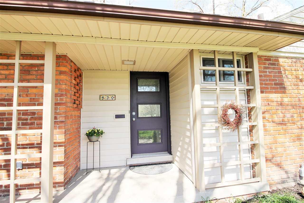 430 Barclay Road Grosse Pointe, MI 48236 - Photo 2 of 40 50039182-1.JPG