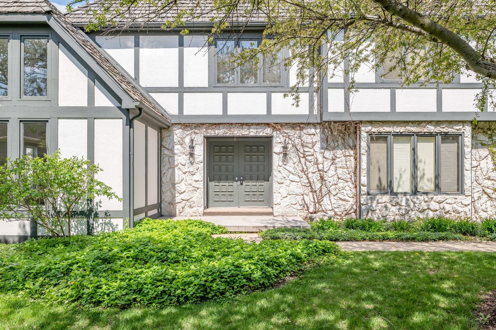 8 Heaton Court Sugar Grove, IL 60554 - Photo 4 of 47