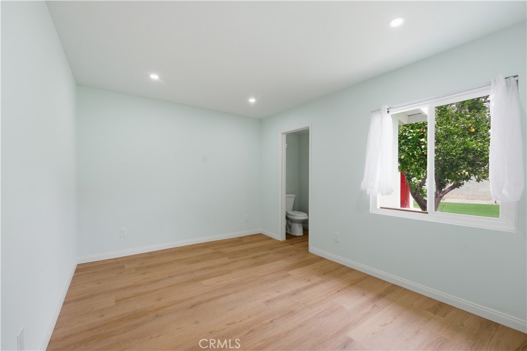 3833 Overland Street Riverside, CA 92503 - Photo 4 of 9 primary