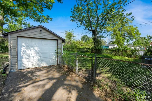 $125,000 | 8 Jendale Court, St. Louis, MO 63136