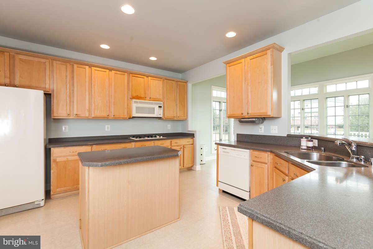 1909 Cranbourne Road Lutherville-Timonium, MD 21093 - Photo 8 of 19 Kitchen