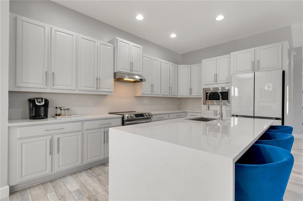 8427 Reymont Street Orlando, FL 32827 - Photo 6 of 37