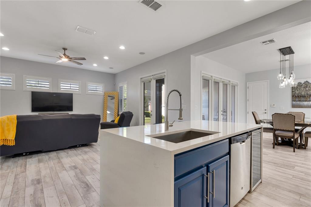 8427 Reymont Street Orlando, FL 32827 - Photo 8 of 37