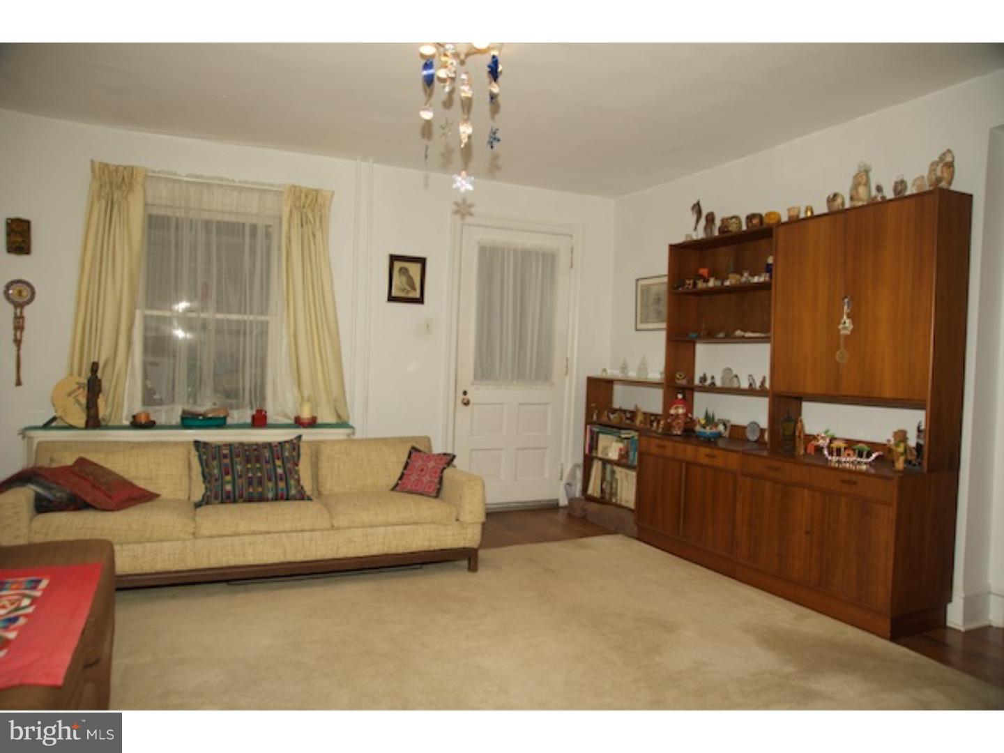 335 Oxford Road Havertown, PA 19083 - Photo 14 of 21 Living Room