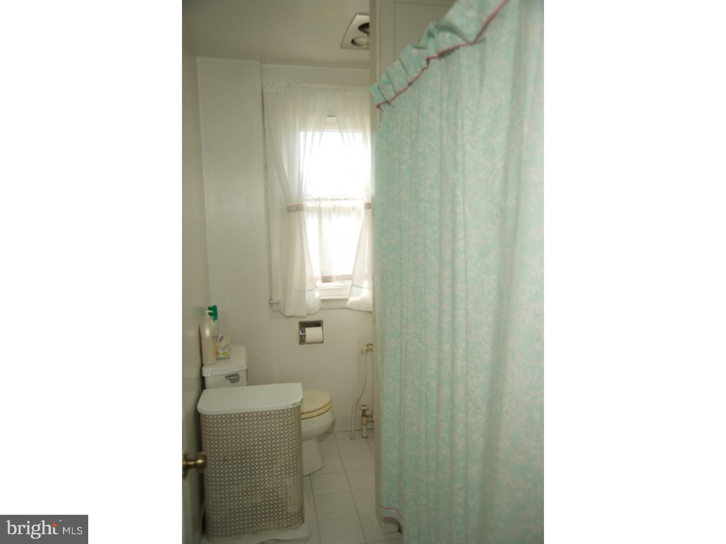 335 Oxford Road Havertown, PA 19083 - Photo 17 of 21 Bathroom
