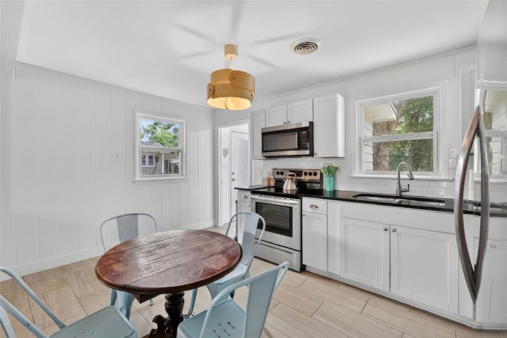 5537 Lake Street Mount Dora, FL 32757 - Photo 11 of 31