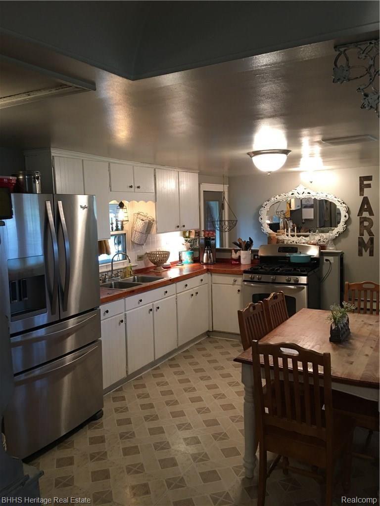 9700 Grant Road Fowlerville, MI 48836 - Photo 7 of 23 IMG_2144.JPG