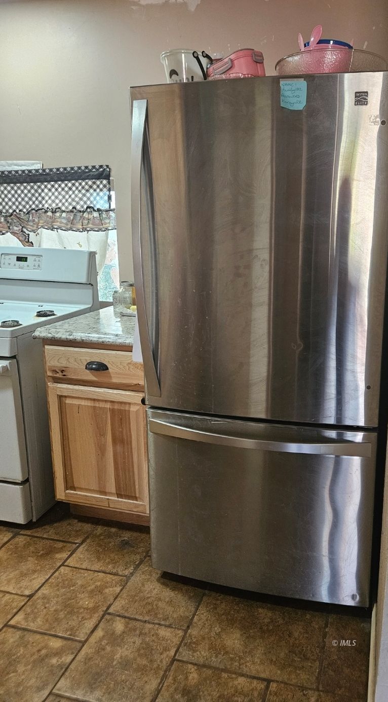 170 Laws Avenue Keeler, CA 93530 - Photo 5 of 8 Untitled